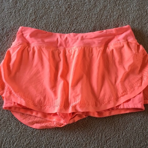 lululemon skirt - Picture 2 of 4